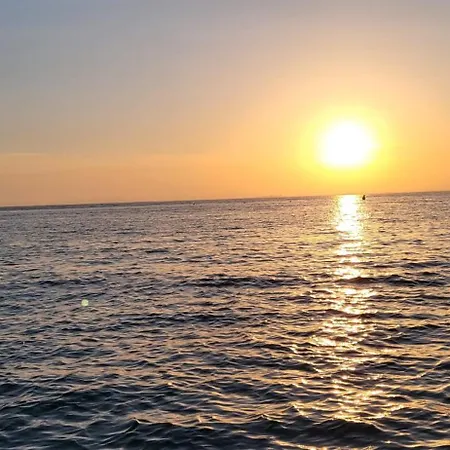La Caravelle 2 Entre La Playa Y El Centro De La Ciudad Apartamento *
